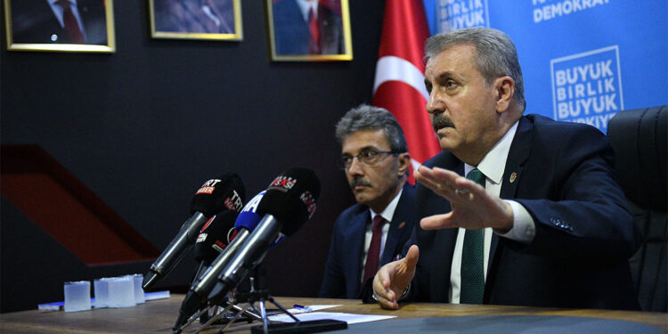 Destici'den savunma sanayi destekleme fonuna alınacak paraya ilişkin öneri