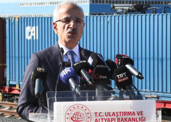 Demiryolu ağımızı 2028'de 17 bin 287 kilometreye çıkartmış olacağız