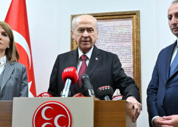 Devlet Bahçeli, DEM Partililerin elini neden sıktığını açıkladı