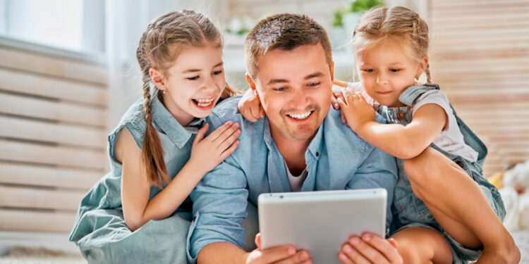 Dijital çağda çocuk güvenliği için ebeveynlere 10 öneri