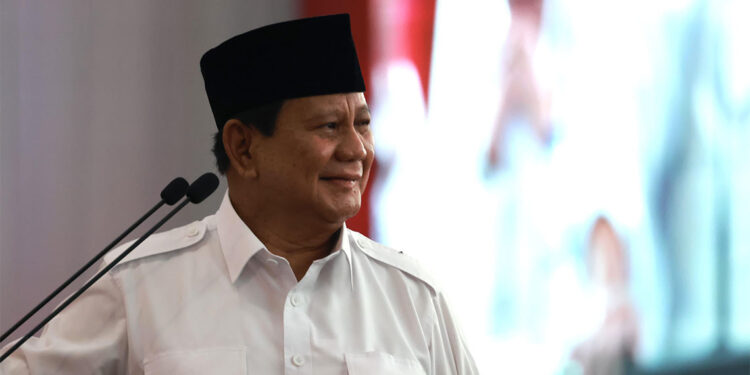 Endonezya'da devlet başkanı seçilen Subianto göreve başladı