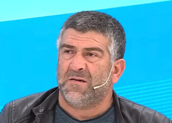Evinin bahçesinde bıçaklanarak öldürüldü