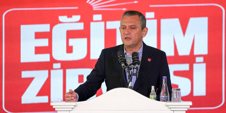 Eğitimin özelleşmesine 'dur' demek lazım