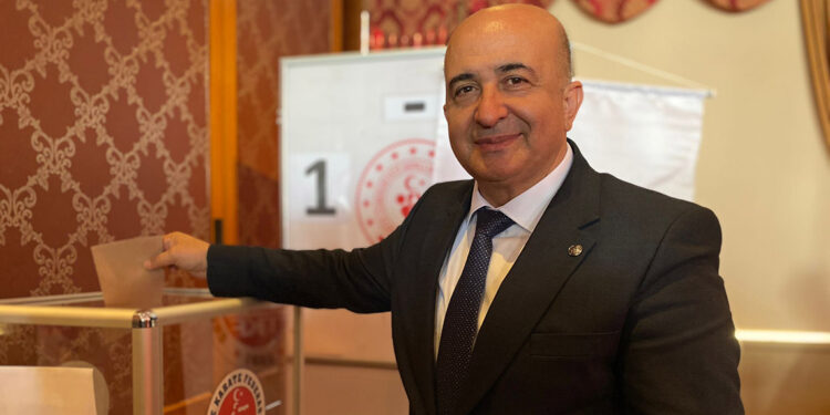 Ercüment Taşdemir, Türkiye Karate Federasyonu başkanı seçildi