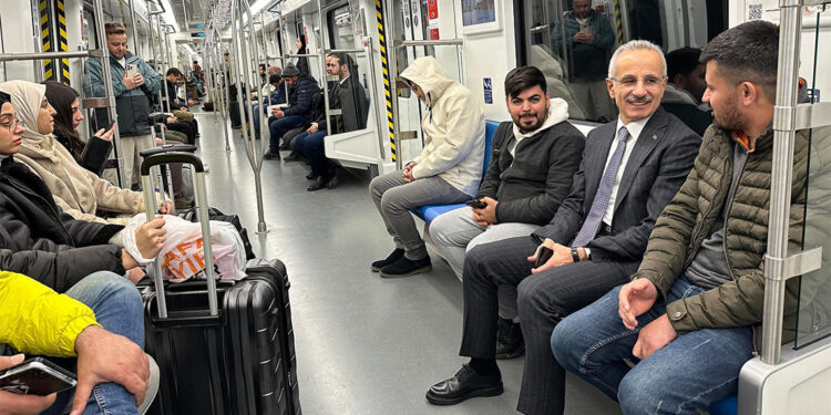 Gayrettepe-İstanbul Havalimanı-Arnavutköy Hattı'nda yolcu rekoru