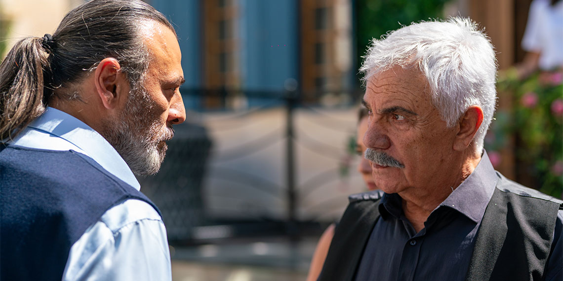 Düğün geceleri bir cinayetle kararan Deniz ve Arhan’ın imkânsız aşkını konu alan Güzel Aşklar Diyarı'nın ikinci bölümü yayınlandı.