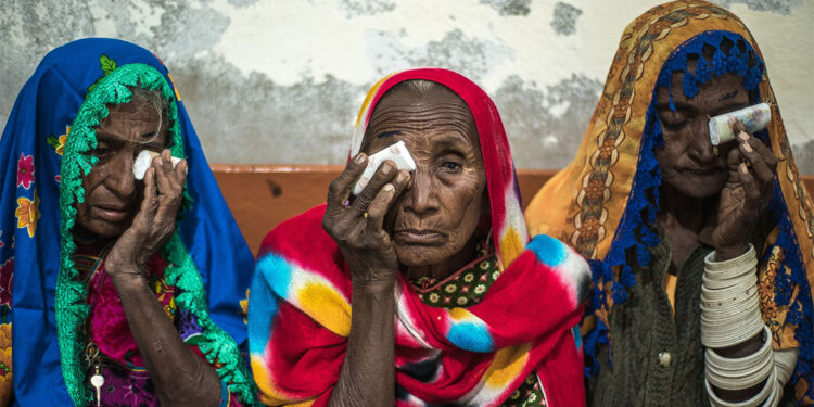 Katarakt Hastaları için "Bir Bağış Bir Bakış" Kampanyası