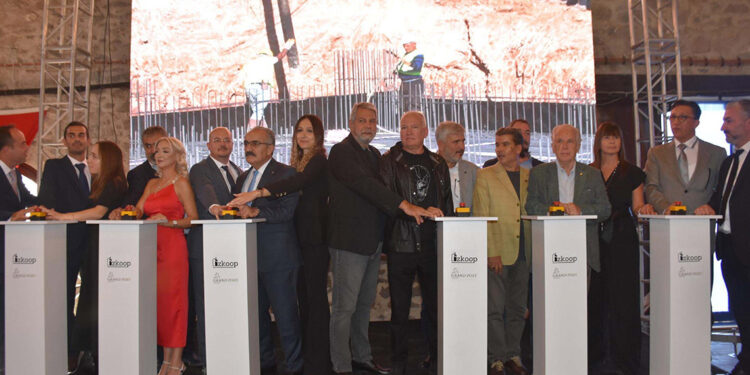 Grand Port Projesi'nin tanıtım ve temel atma töreni yapıldı