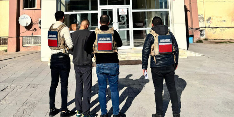 Hakkari'de uyuşturucudan aranan hükümlü yakalandı