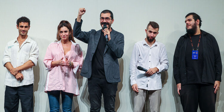 Umarım kadınların sesleri olmaya devam edebiliriz