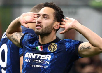 Hakan Çalhanoğlu, Uluslararası Akdeniz Mükemmeliyet ödülü alacak