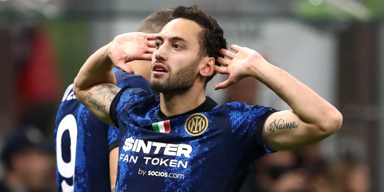 Hakan Çalhanoğlu, Uluslararası Akdeniz Mükemmeliyet ödülü alacak