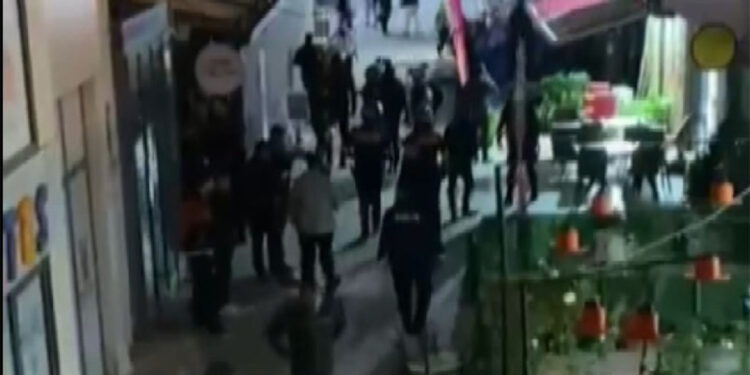 Avcılarda iş yerine silahlı saldırı