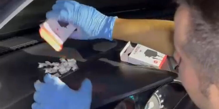 Beşiktaş'ta araçta mıknatıslı uyuşturucu düzeneği