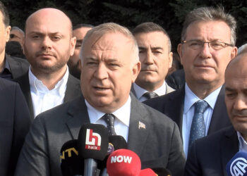 Başkanımız Ahmet Özer'in yanındayız