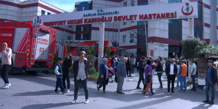 Necmi Kadıoğlu Devlet Hastanesi'nde yangın paniği