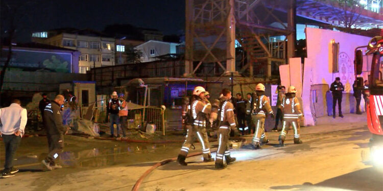 Bezmialem Vakıf Üniversitesi yeni hastane binasında yangın