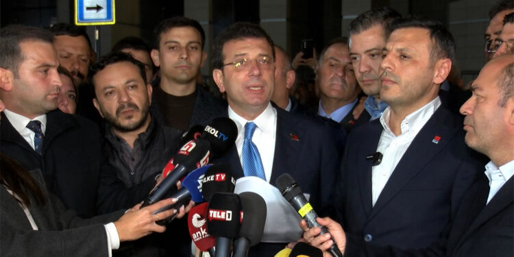 Demokrasiye darbe vurma çabası