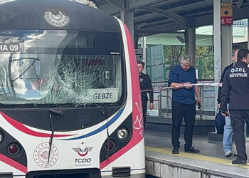 Marmaray'da raylara atlayan bir kişi hayatını kaybetti