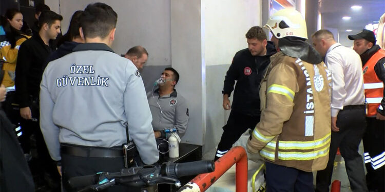 Şişli-Mecidiyeköy metro istasyonunda yangın