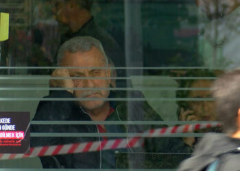 Kapatılan hastanelerdeki hastaların nakilleri devam ediyor
