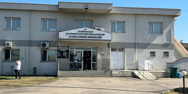 Aliağa Limanı'na rüşvet operasyonu; 32 gözaltı