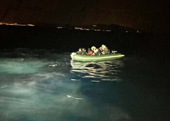 İzmir'de 72 kaçak göçmen yakalandı