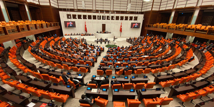 İki bakan, 8 Ekim'de TBMM'yi bilgilendirecek