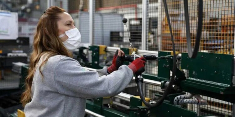 'İş-Pozitif Programı' ile 487 bin kadına istihdam