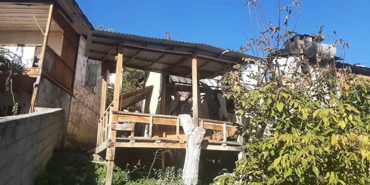 İşçilerin kaldığı ahşap evde yangın: 2 ölü, 4 yaralı