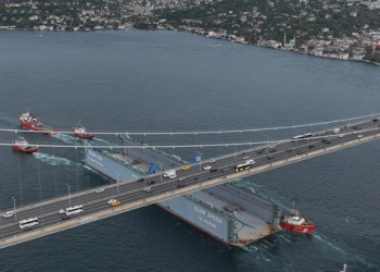 İstanbul Boğazı gemi trafiği, güney-kuzey yönlü olarak açıldı