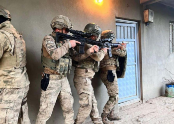 İstanbul'da PKK'ya yönelik operasyon: 18 gözaltı