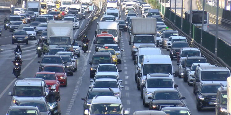 İstanbul'da yağmur trafiği