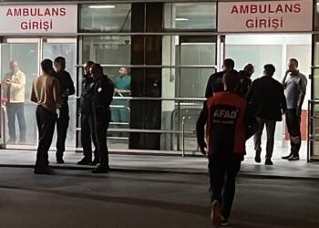 100 asker zehirlenme şüphesiyle hastaneye kaldırıldı