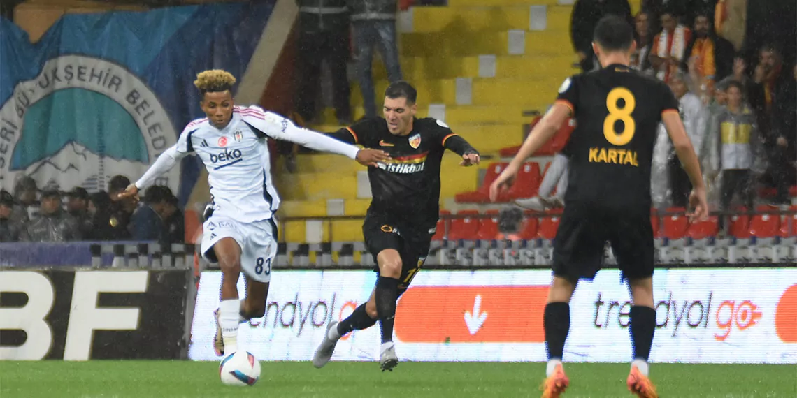 Kayserispor başkanı ali çamlı'dan hakem tepkisi; "mhk'ye buradan çağrıda bulunmak istiyorum. Bu hakemi bizim maçlarımıza verirlerse o zaman daha değişik konuşurum" dedi.