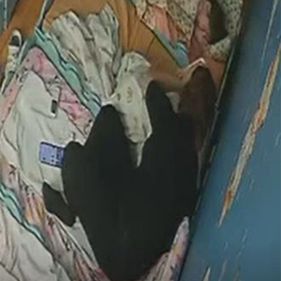 Gaziantep’te, özel bir kreşte uyuyan bebeğe tokat atan öğretmen Betül K. hakkında suç duyurusunda bulunuldu.