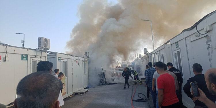 Kahramanmaraş'ta konteyner kentte yangın
