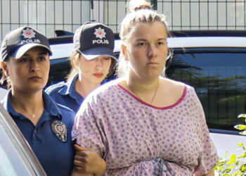 Klozete yenidoğan bebek bırakan Rus kadın adliyede