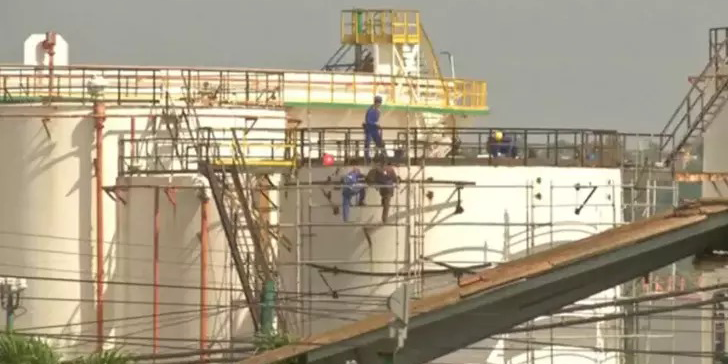 Küba'da okul ve iş yerleri bir süre daha kapalı kalacak