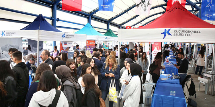 Küçükçekmece’de İstihdam Fuarı düzenlendi