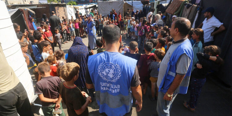 Lazzarini, İsrail'in UNRWA yasağı sonrası BMGK’ya mektup yazdı