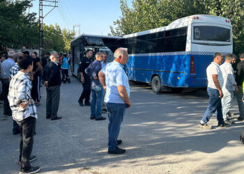 Malatya'da servis minibüsü ile halk otobüsü çarpıştı; 24 yaralı