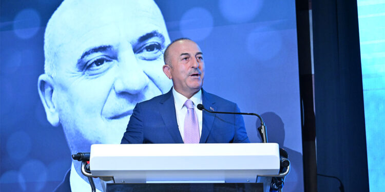 Siyasi partiler arasında yumuşamanın olması ülkemiz hayrınadır