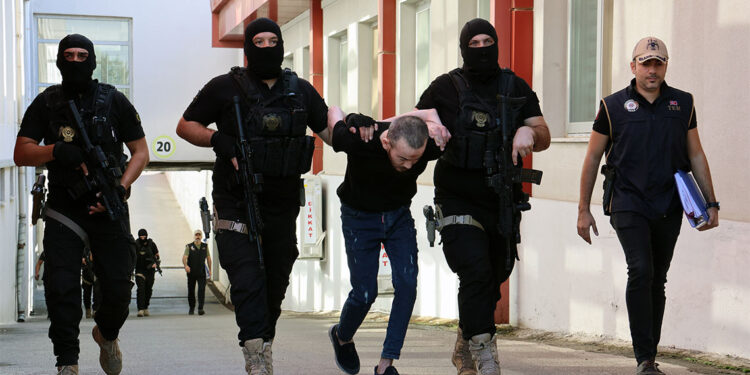 MİT'in sınır ötesi operasyonu ile yakalanan El Kaide üyesi adliyede