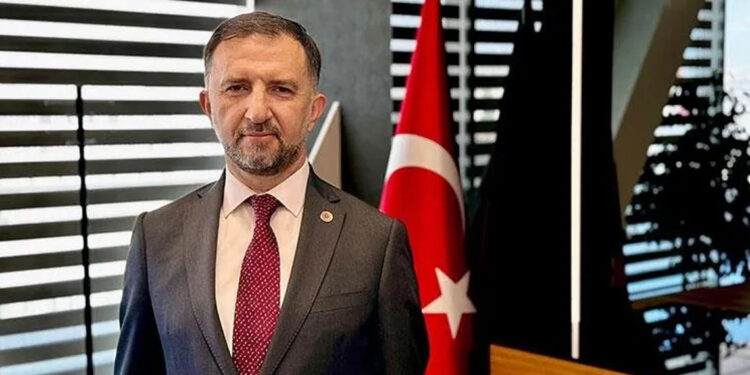 Dimdik durarak var gücümüzle çalışmaya devam edeceğiz