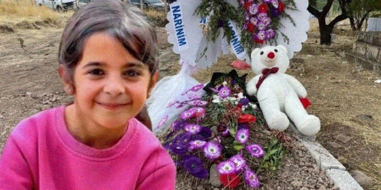 Narin'e ait kemik parçaları mezarına defnedildi