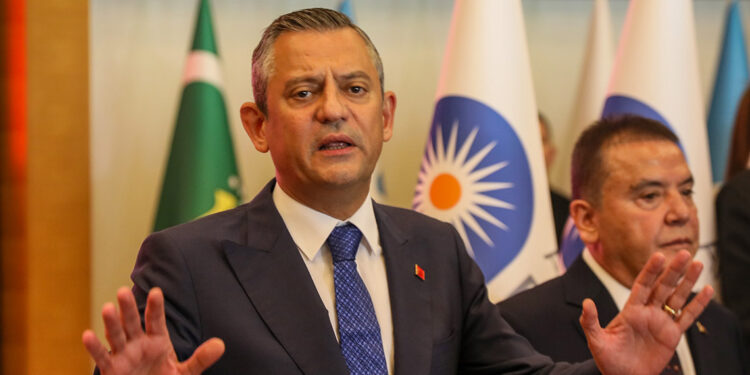 Netanyahu'nun hep birlikte alnını karışlarız