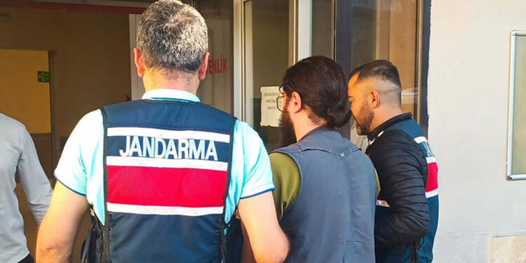 Örgüte eleman temin eden şüpheli, İstanbul'da yakalandı