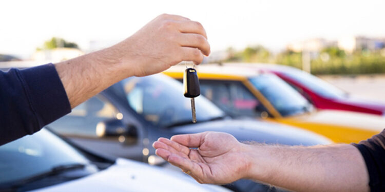 Otomobil almak için doğru zaman mı? Fiyatlarda düşüş bekleniyor mu?