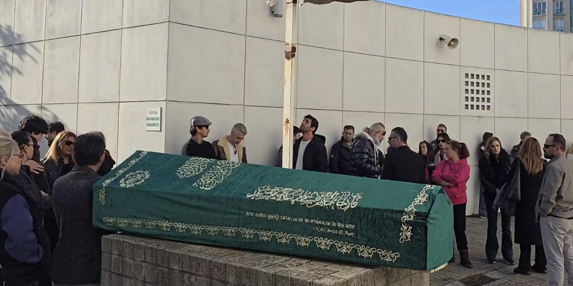 Oyuncu Tekin Temel son yolculuğuna uğurlandı